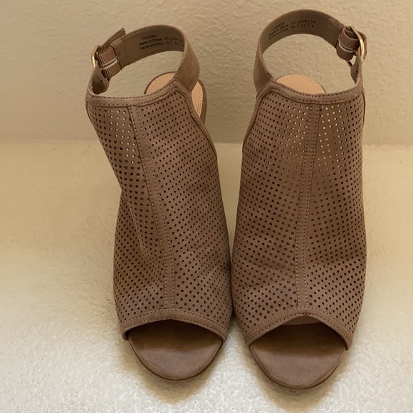 Kelly & Katie Sling Back Booties - Picture 3 of 3